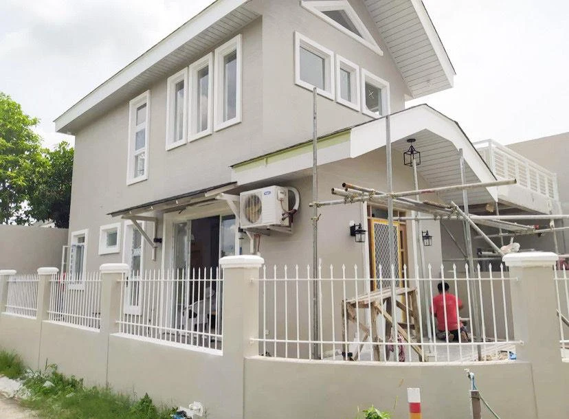 Residential property with scaffolding setup for home renovation in Downey CA by Downey Scaffolding Rental